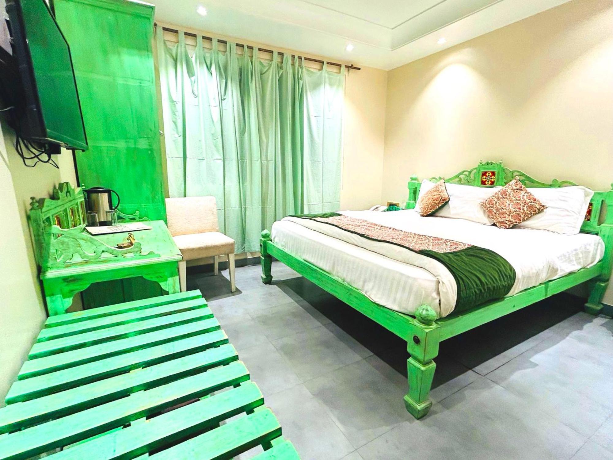 The Pinky Villa - Heritage Boutique Suites New Delhi Buitenkant foto