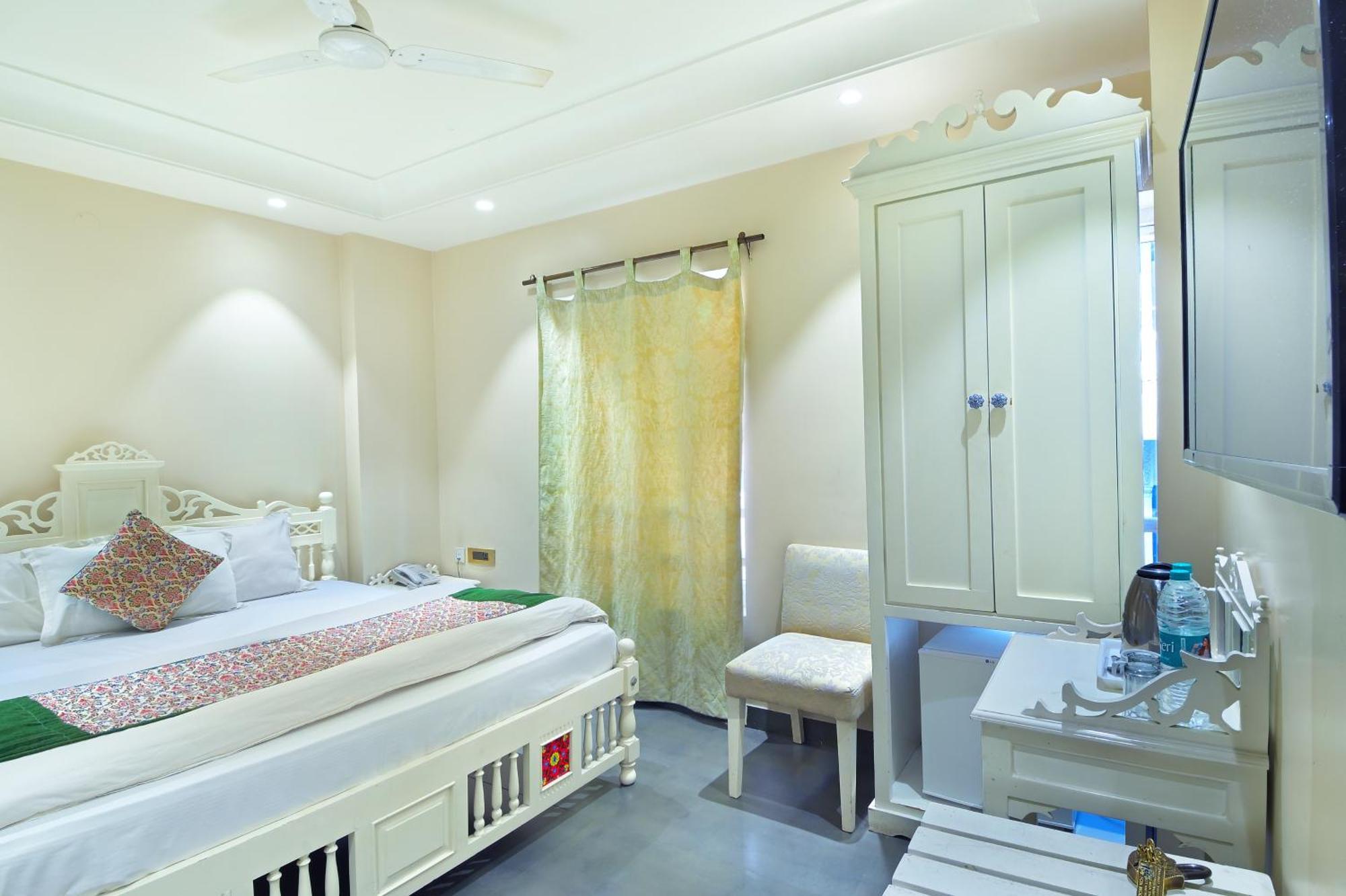 The Pinky Villa - Heritage Boutique Suites New Delhi Buitenkant foto