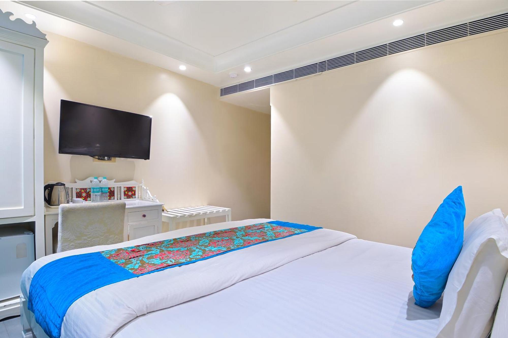 The Pinky Villa - Heritage Boutique Suites New Delhi Buitenkant foto