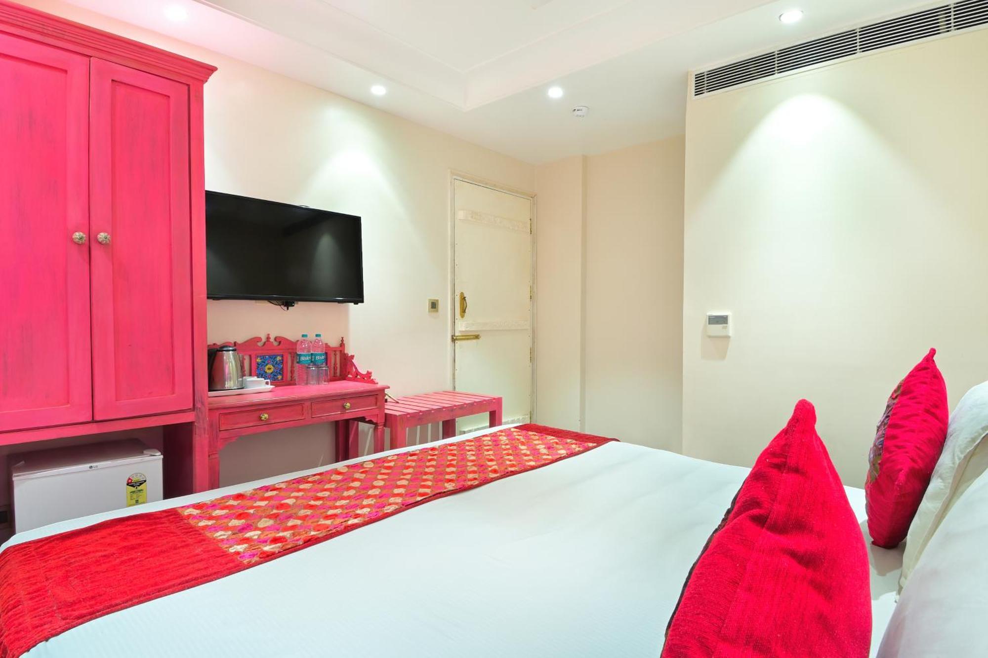 The Pinky Villa - Heritage Boutique Suites New Delhi Buitenkant foto