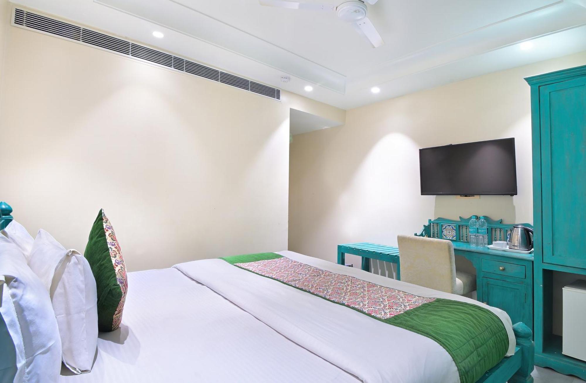 The Pinky Villa - Heritage Boutique Suites New Delhi Buitenkant foto