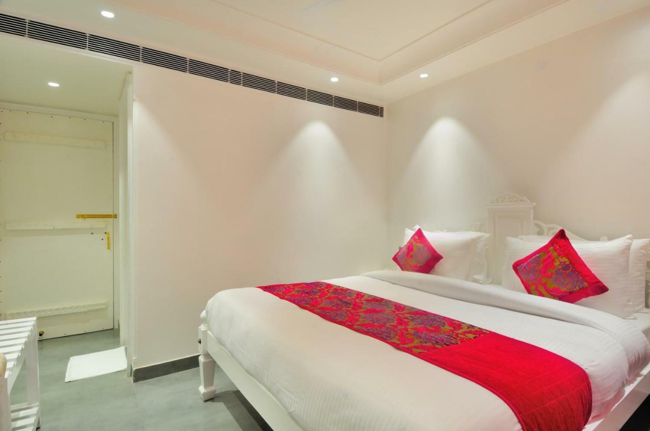 The Pinky Villa - Heritage Boutique Suites New Delhi Buitenkant foto