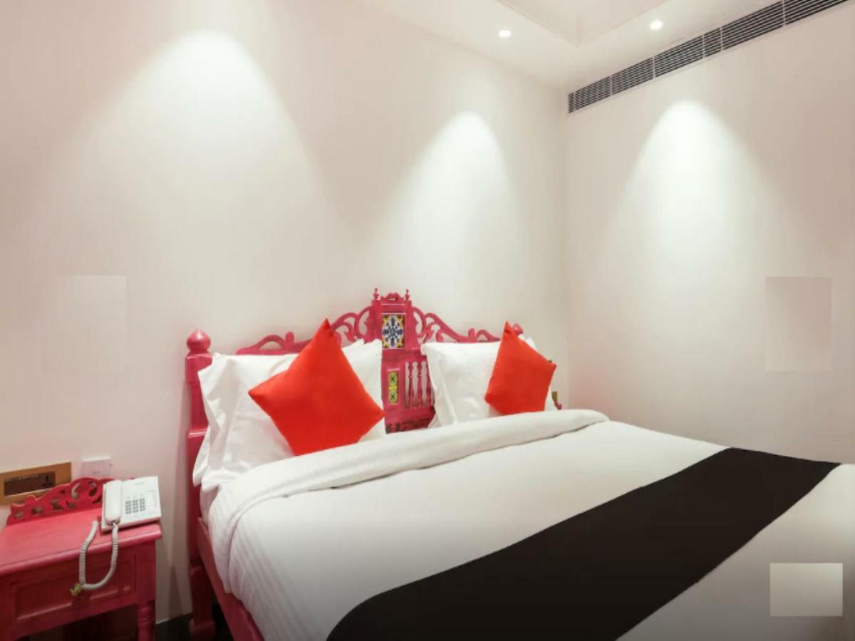 The Pinky Villa - Heritage Boutique Suites New Delhi Buitenkant foto
