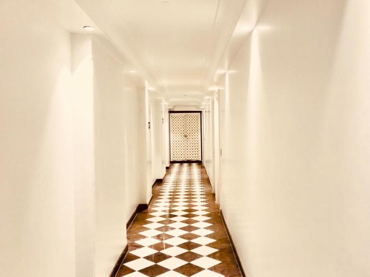 The Pinky Villa - Heritage Boutique Suites New Delhi Buitenkant foto